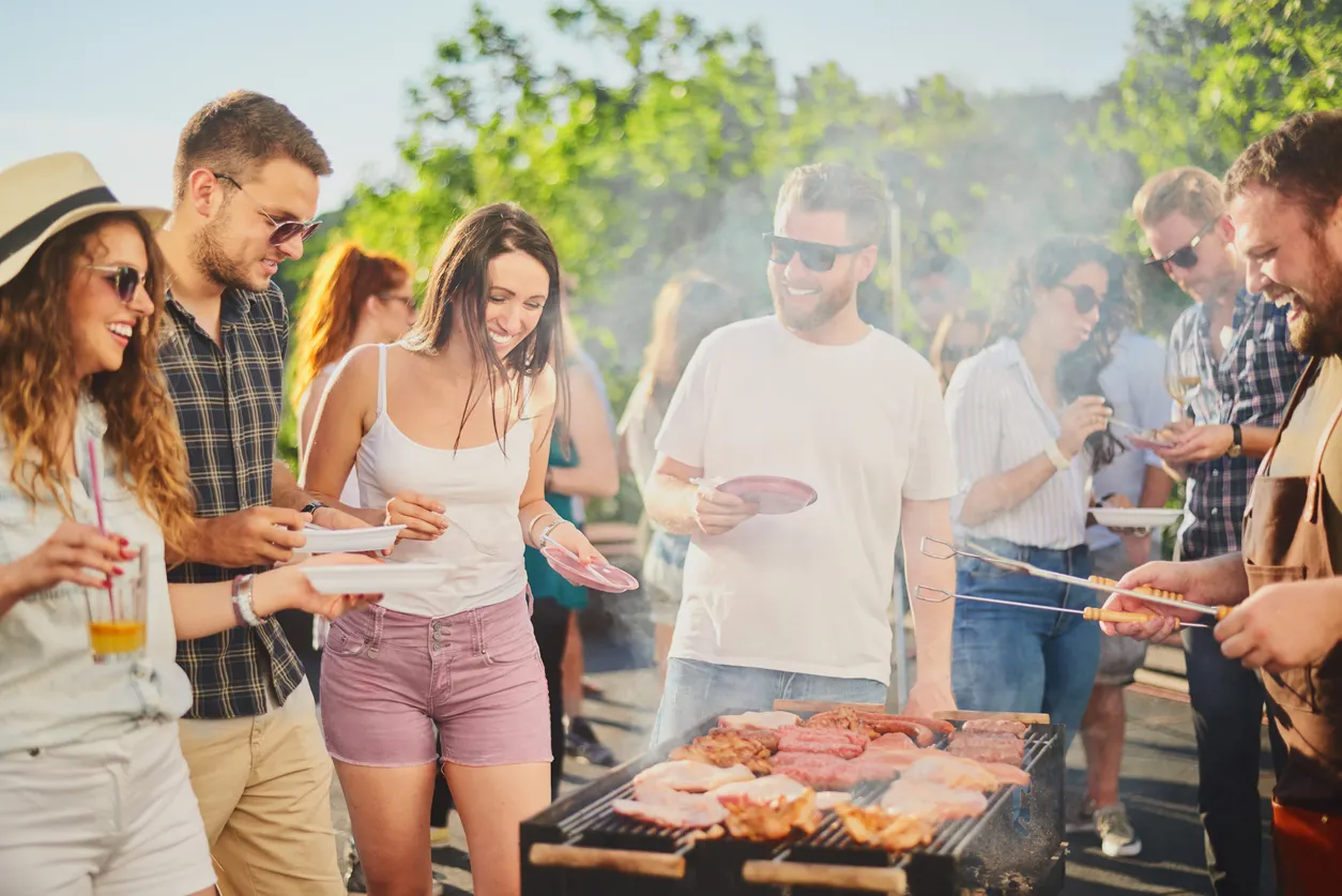 Cómo calcular carne asada por persona para una parrillada perfecta