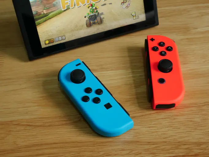 nintendo switch en primer plano de sus controles